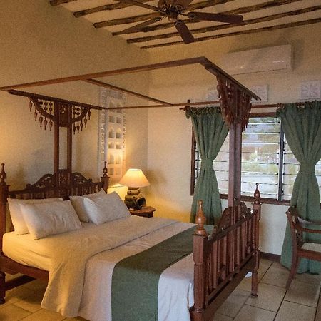 Kilifi Bay Beach Resort Esterno foto