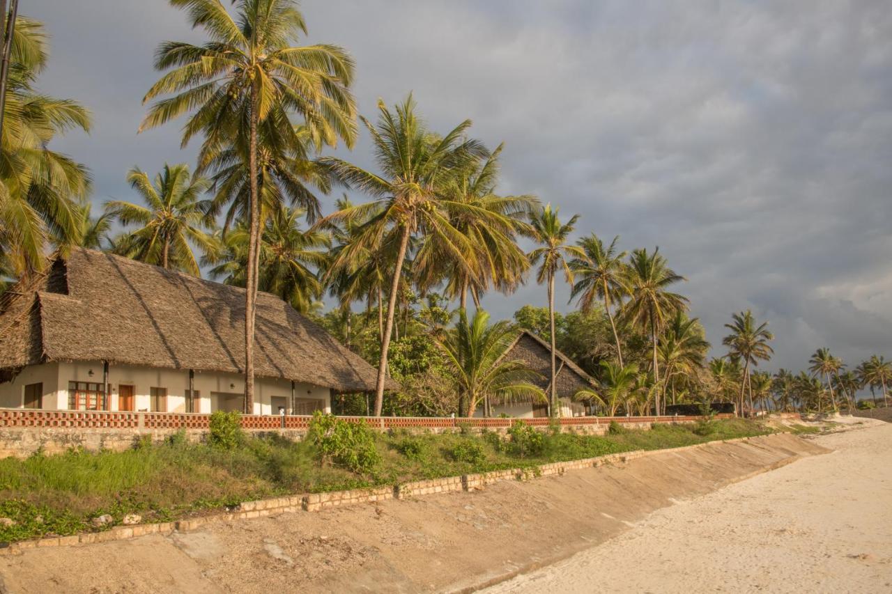 Kilifi Bay Beach Resort Esterno foto
