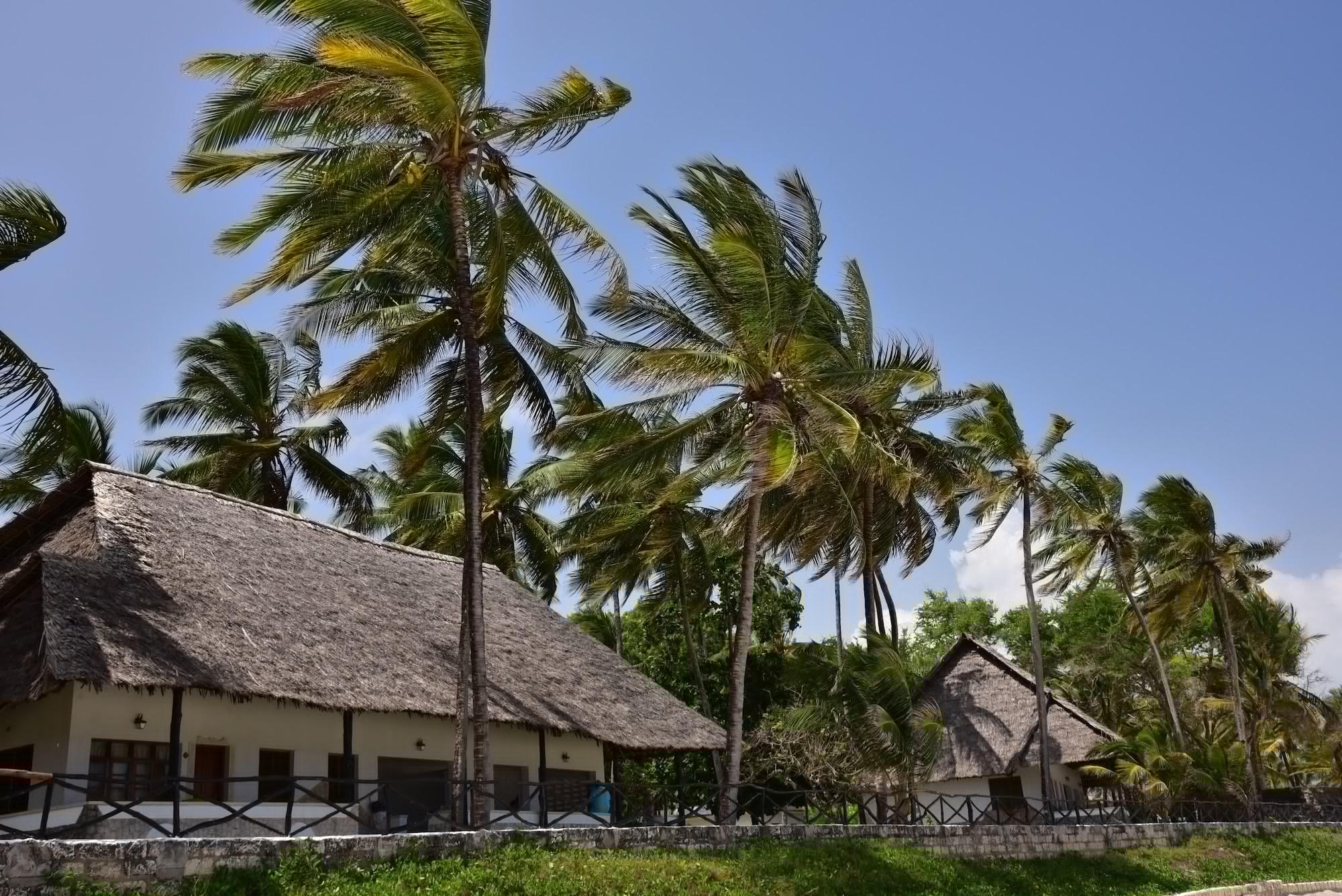 Kilifi Bay Beach Resort Esterno foto